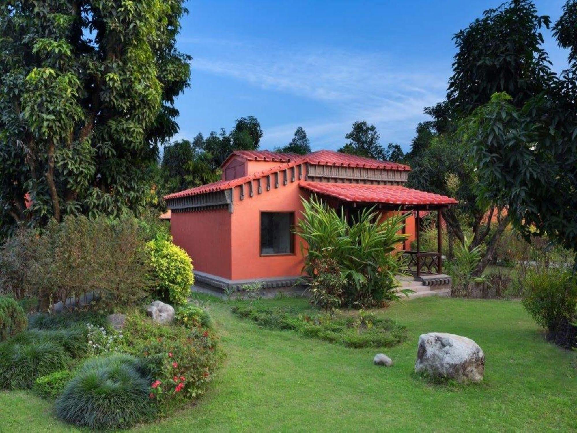 Taj Corbett Resort And Spa Uttarakhand Rāmnagar Eksteriør billede