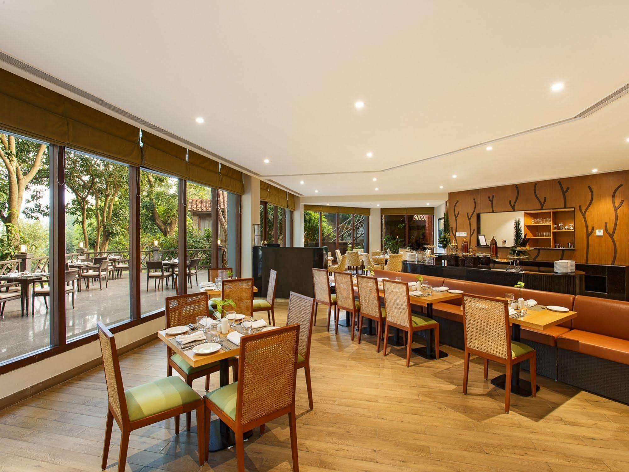 Taj Corbett Resort And Spa Uttarakhand Rāmnagar Eksteriør billede