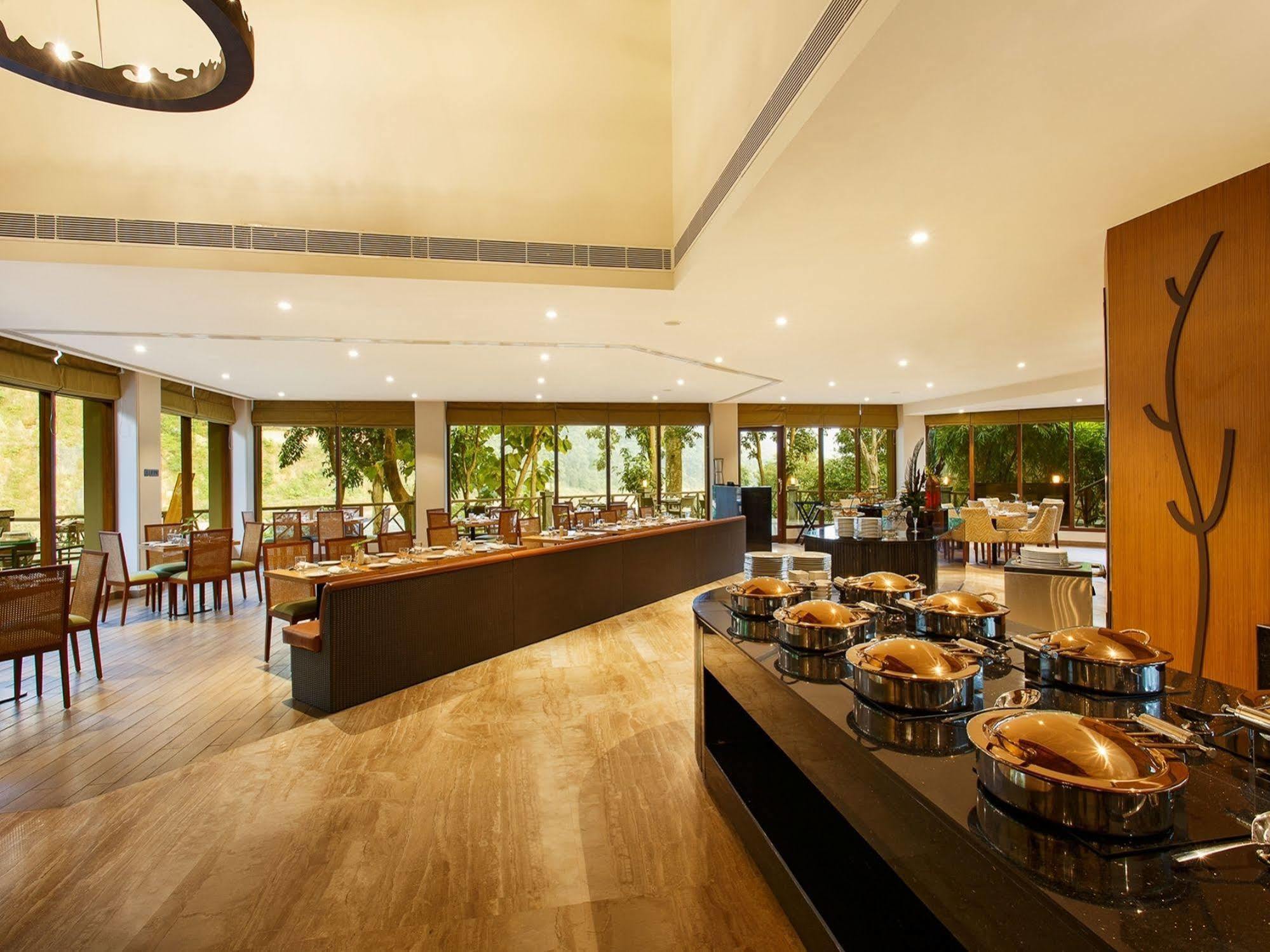 Taj Corbett Resort And Spa Uttarakhand Rāmnagar Eksteriør billede